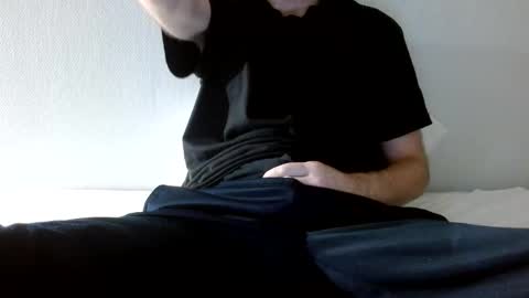 Snapshot of arekusan6 chatting on October 31, 9:05 pm Arek online show from October 31, 9:05 pm