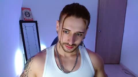 Snapshot of ares_blue chatting on February 20, 10:37 am ares blue online show from February 20, 10:37 am
