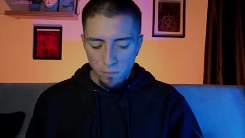 Snapshot of aresmassimox chatting on November 15, 4:10 am Mateo online show from November 15, 4:10 am