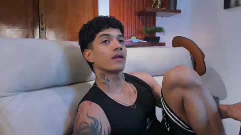 Snapshot of aress444 chatting on September 10, 3:06 am aress444 online show from September 10, 3:06 am