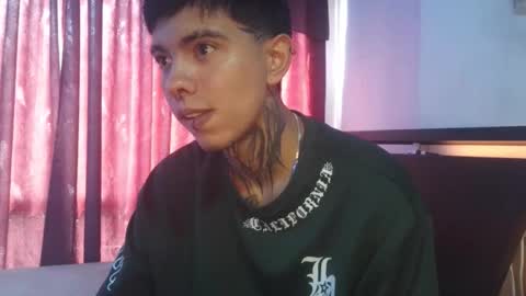 Snapshot of aress_1 chatting on December 14, 4:12 pm Ares online show from December 14, 4:12 pm