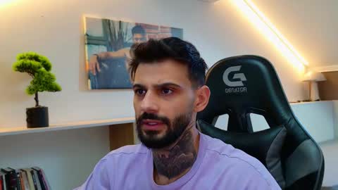 Snapshot of aressteel chatting on September 21, 5:53 am Ares Steel online show from September 21, 5:53 am