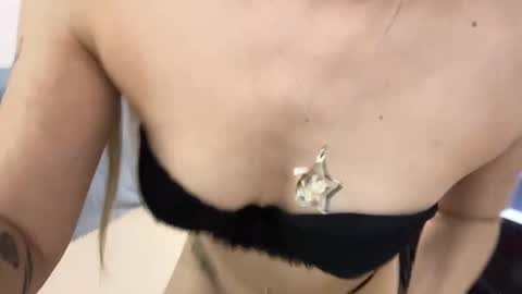 Snapshot of argentin3hotcouple chatting on November 3, 4:14 am argentin3hotcouple online show from November 3, 4:14 am