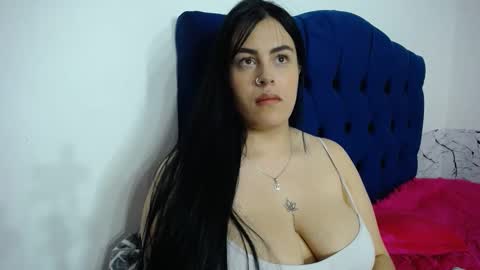 Snapshot of ari_coohachelaa chatting on November 22, 7:07 am ARIANNA online show from November 22, 7:07 am