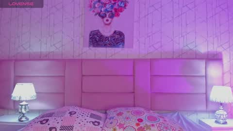 Snapshot of ari_sunshine chatting on January 5, 9:25 pm Ari online show from January 5, 9:25 pm