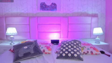 Snapshot of ari_sunshine chatting on January 14, 1:15 am Ari online show from January 14, 1:15 am