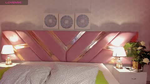 Snapshot of ari_sunshine chatting on January 22, 8:17 pm Ari online show from January 22, 8:17 pm