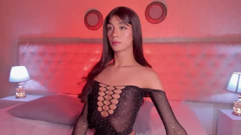 Snapshot of ari_sunshine chatting on January 30, 9:47 pm Ari online show from January 30, 9:47 pm