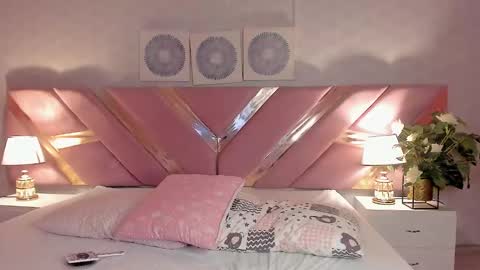 Snapshot of ari_sunshine chatting on February 5, 1:15 am Ari online show from February 5, 1:15 am