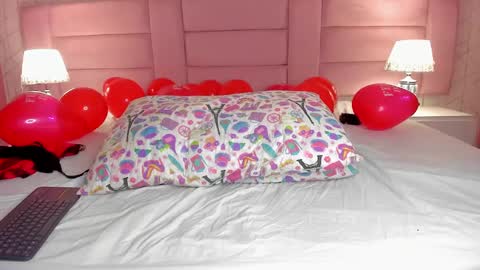 Snapshot of ari_sunshine chatting on February 17, 4:09 am Ari online show from February 17, 4:09 am