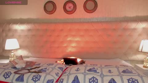 Snapshot of ari_sunshine chatting on February 23, 8:11 pm Ari online show from February 23, 8:11 pm