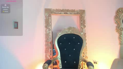 Snapshot of ari_sunshine chatting on September 11, 3:28 am Ari online show from September 11, 3:28 am