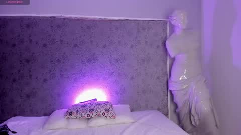 Snapshot of ari_sunshine chatting on September 24, 4:16 am Ari online show from September 24, 4:16 am