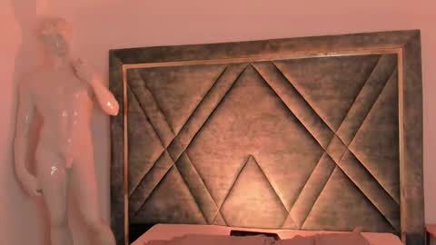 Snapshot of ari_sunshine chatting on October 4, 6:55 am Ari online show from October 4, 6:55 am