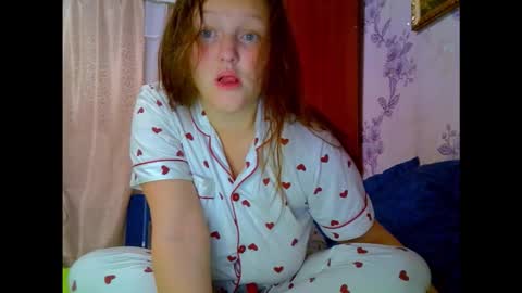 Snapshot of aria__dark chatting on October 24, 8:38 pm Aria online show from October 24, 8:38 pm