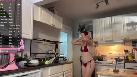 Snapshot of aria_fields_ chatting on September 10, 6:30 pm Aria Fields online show from September 10, 6:30 pm