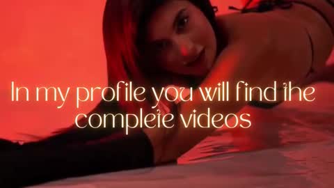 Snapshot of aria_greco chatting on December 3, 3:14 am Aria online show from December 3, 3:14 am