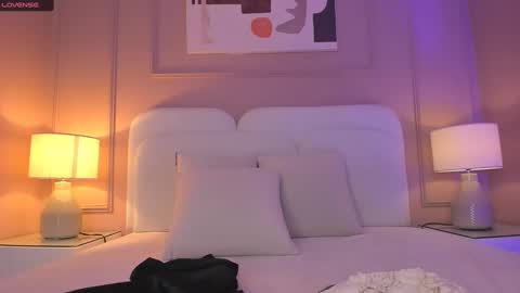 Aria  online show from March 25, 2:17 am