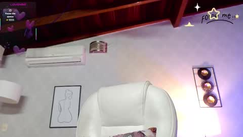 Snapshot of aria_li chatting on October 5, 12:03 pm aria online show from October 5, 12:03 pm