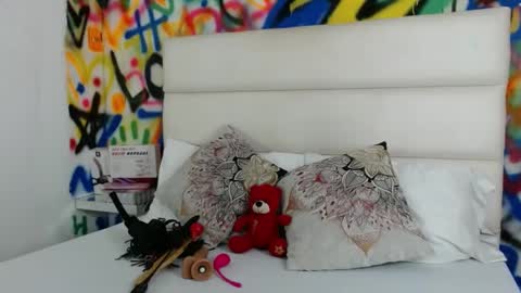 Snapshot of aria_martiin chatting on March 6, 11:58 am aria online show from March 6, 11:58 am