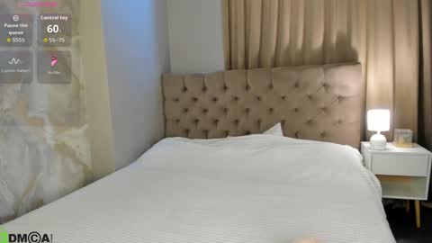 aria_mila online show from May 31, 3:04 am