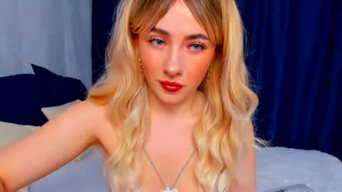 aria_montclair online show from April 19, 5:07 am