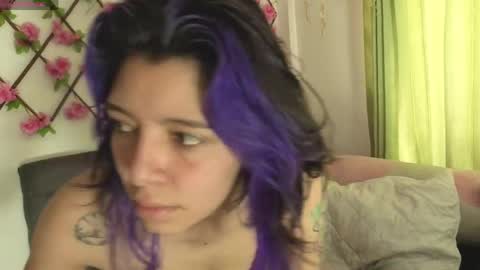 aria_silk online show from April 3, 4:49 pm