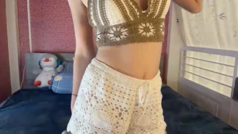 Snapshot of aria_star8 chatting on March 2, 6:47 am Aria online show from March 2, 6:47 am