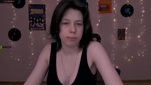 aria_wild_ online show from March 19, 9:57 am