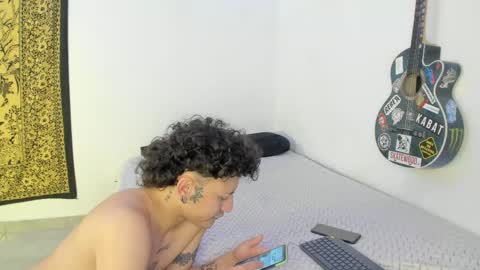 Aria and Orien online show from April 18, 5:28 pm