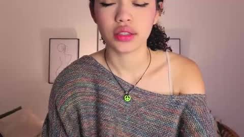 ariaa_23 online show from September 28, 1:27 pm