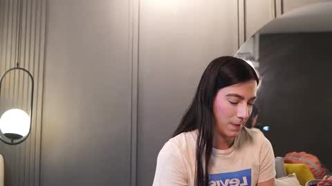 Ariaa online show from March 12, 6:36 pm