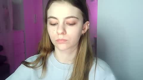 Snapshot of ariacreazy chatting on December 9, 3:33 pm AriaCreazy online show from December 9, 3:33 pm