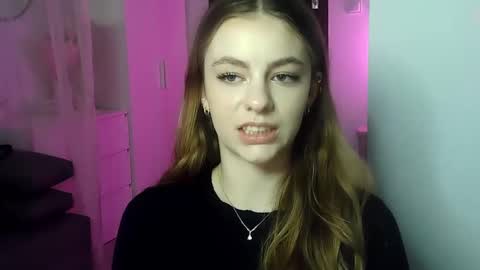 Snapshot of ariacreazy chatting on December 13, 3:21 pm AriaCreazy online show from December 13, 3:21 pm