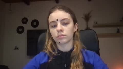 Snapshot of ariacreazy chatting on February 20, 9:42 pm AriaCreazy online show from February 20, 9:42 pm