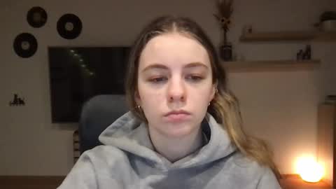 Snapshot of ariacreazy chatting on February 28, 9:33 pm AriaCreazy online show from February 28, 9:33 pm