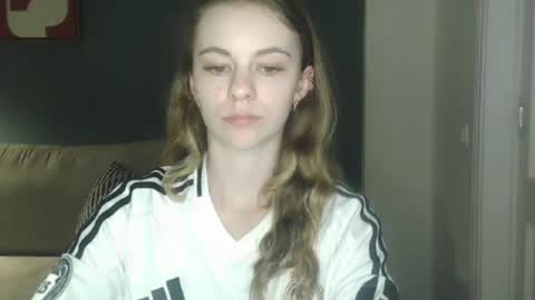 Snapshot of ariacreazy chatting on September 22, 8:33 pm AriaCreazy online show from September 22, 8:33 pm