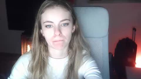 Snapshot of ariacreazy chatting on December 21, 9:22 pm AriaCreazy online show from December 21, 9:22 pm