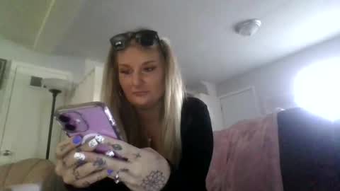 ari adams online show from February 24, 8:14 pm