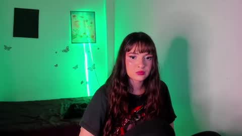 Snapshot of ariadna_4 chatting on February 14, 11:53 pm ariadna_4 online show from February 14, 11:53 pm