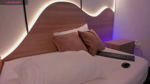 A R I A D N A online show from April 12, 2:27 am