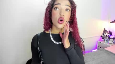 Snapshot of ariadnaaa_ chatting on November 11, 3:28 am Ariadna online show from November 11, 3:28 am