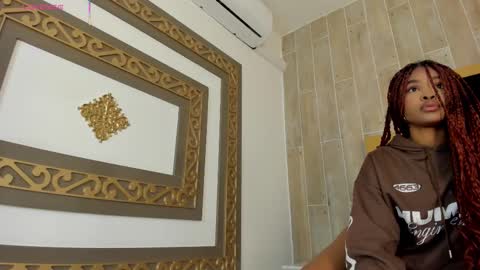 Snapshot of ariafoster chatting on October 25, 12:18 am Aria Foster online show from October 25, 12:18 am