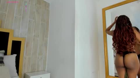 Snapshot of ariafoster chatting on October 30, 12:12 am Aria Foster online show from October 30, 12:12 am