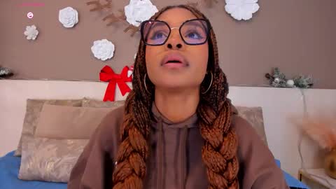 Snapshot of ariafoster chatting on December 15, 3:44 am Aria Foster online show from December 15, 3:44 am