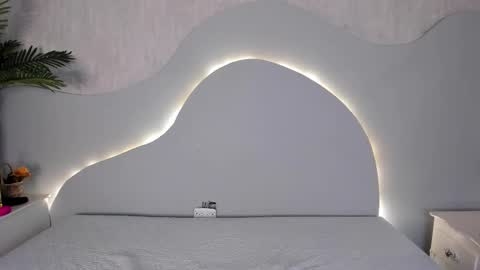 ARIANA online show from December 23, 3:48 am