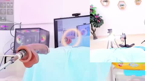 Snapshot of ariana_girl_ chatting on October 3, 2:08 am ariana girl online show from October 3, 2:08 am