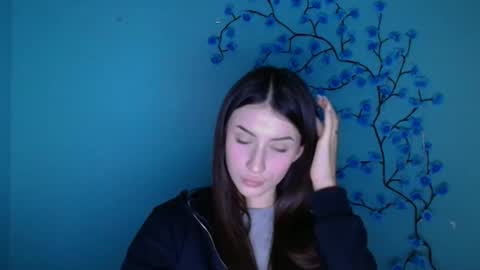 Snapshot of ariana_muur chatting on December 16, 12:21 pm Ariana online show from December 16, 12:21 pm