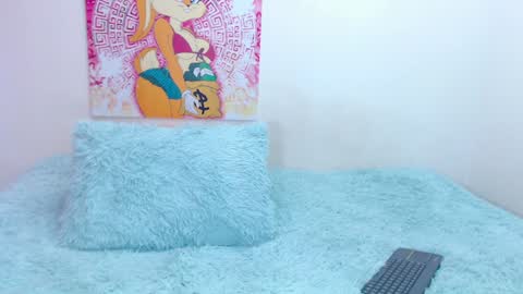 Ari online show from December 18, 8:25 pm