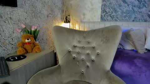 Arianna Collins online show from February 21, 11:55 am